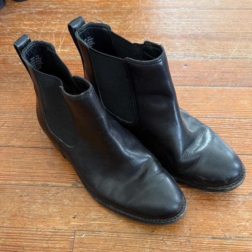 LL Bean black leather Westport Boots Chelsea Women’s 8